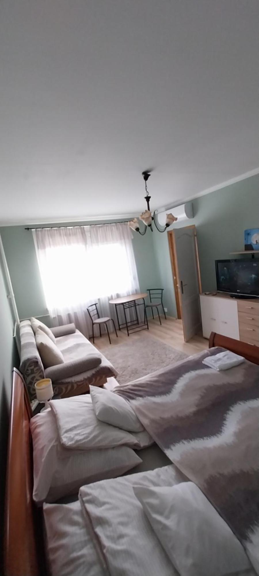 Panel Hause Kazincbarcika Apartment Bagian luar foto